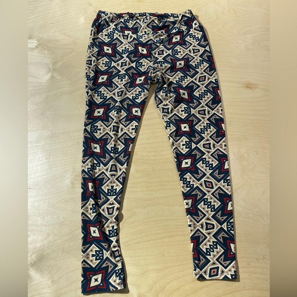 Lularoe Geometric Patterned Leggings Tall & Curvy (NA)